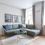 Extravagant-2 Bedrooms-bronze *