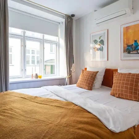 Extravagant-2 Bedrooms-bronze Apartment Copenhagen