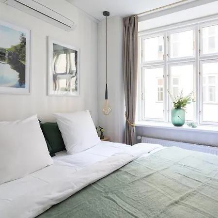 Extravagant-2 Bedrooms-bronze *