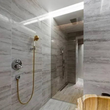 Extravagant-2 Bedrooms-bronze * Copenhagen