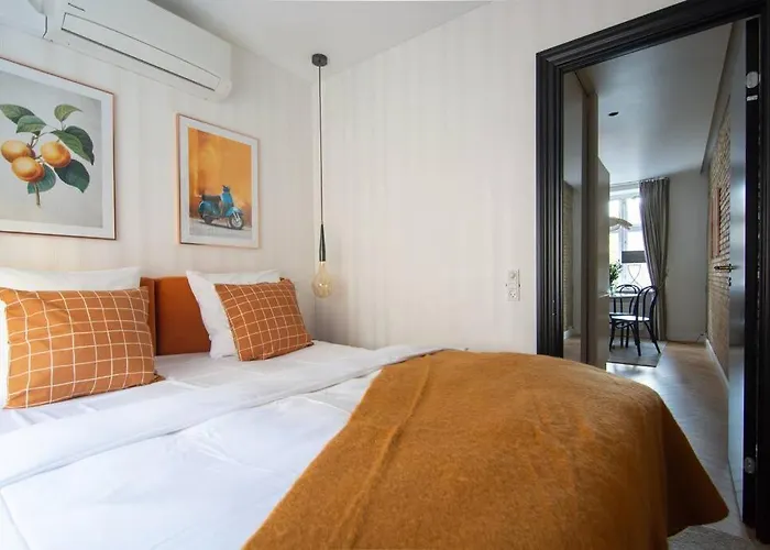 Extravagant-2 Bedrooms-bronze Apartment *