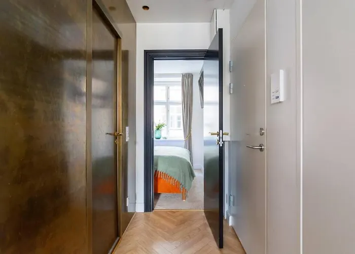 Extravagant-2 Bedrooms-bronze Apartment Copenhagen