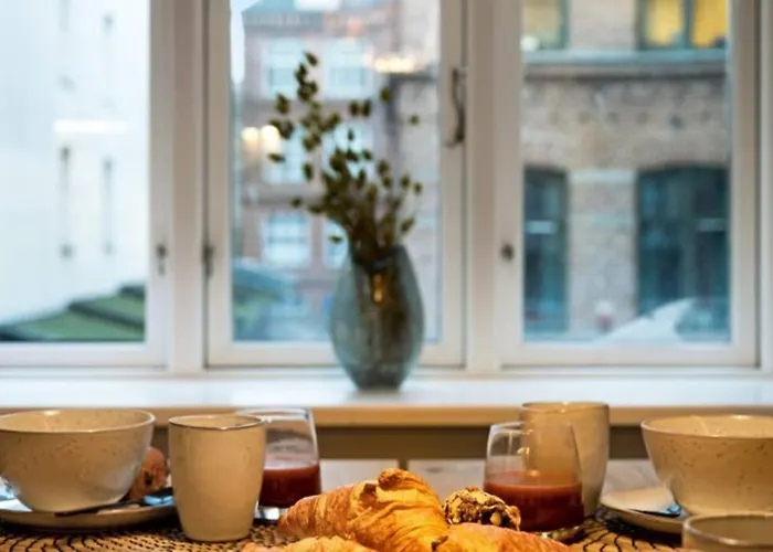 Extravagant-2 Bedrooms-bronze Apartment