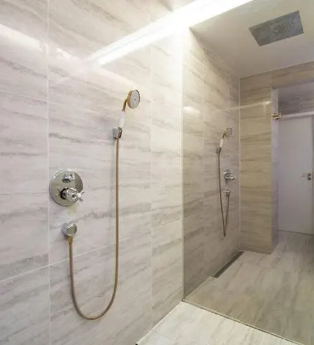 Extravagant-2 Bedrooms-bronze Copenhagen